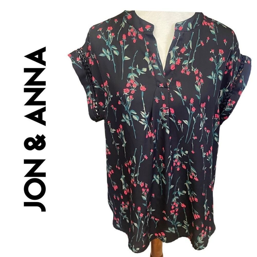 Jon and Anna Contemporary Black Floral Short Sleeve V-Neck Blouse Size X-Large-N